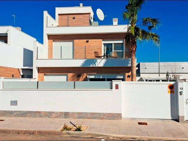 Casa chalet en Venta en Pilar de la Horadada ciudad
