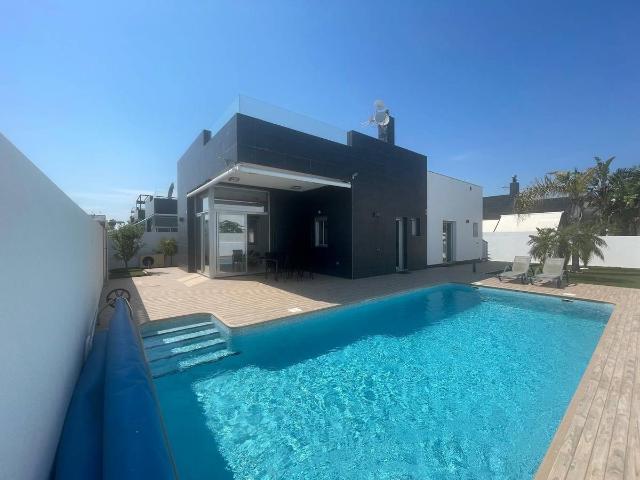 Casa chalet en Venta en Pilar de la Horadada ciudad