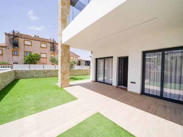 Casa chalet en Venta en Pilar de la Horadada ciudad