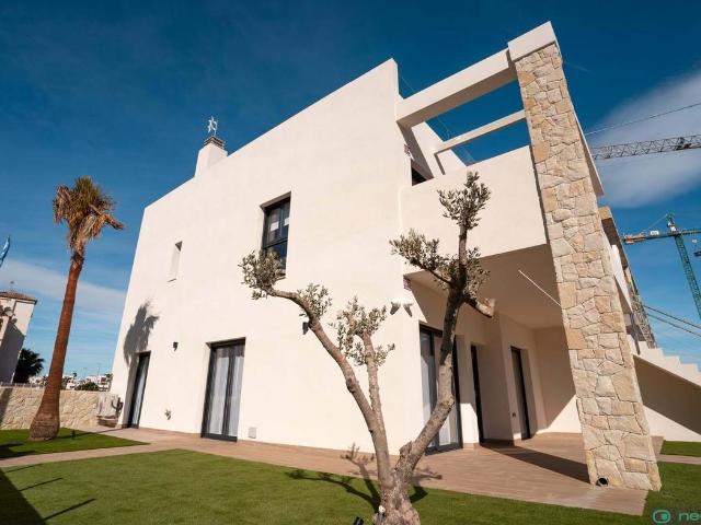 Casa chalet en Venta en Pilar de la Horadada ciudad
