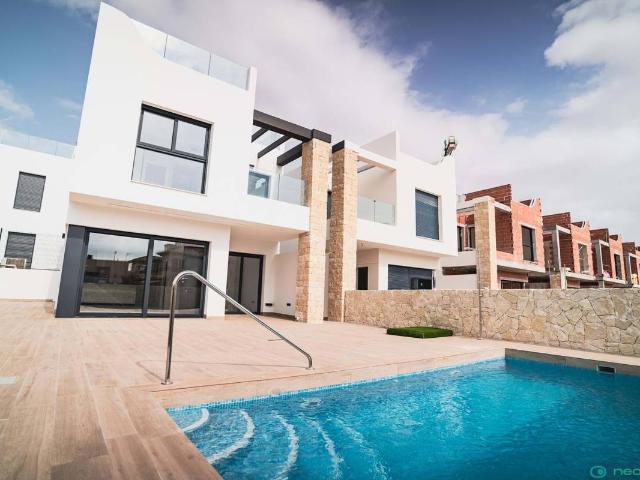 Casa chalet en Venta en Pilar de la Horadada ciudad