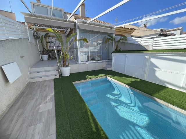 Casa chalet en Venta en Pilar de la Horadada ciudad