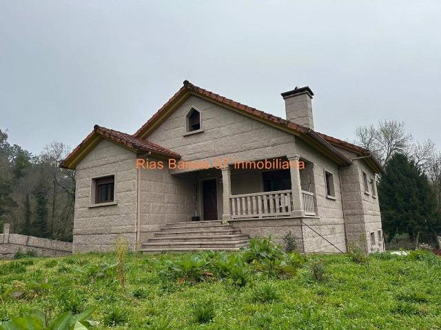 Casa chalet en Venta en Ponteareas