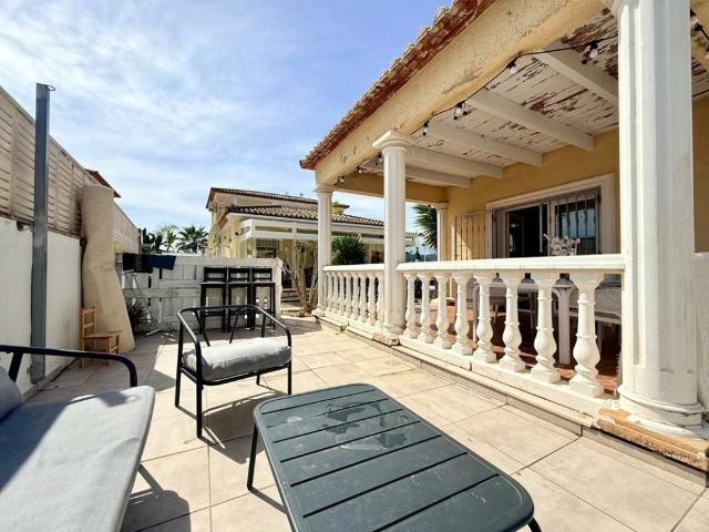 Casa Chalet en Venta en Poblets, Els Alicante
