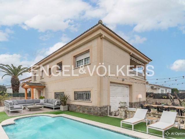 Casa chalet en Venta en Polinyà