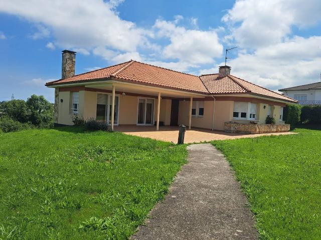 Casa chalet en Venta en Porceyo