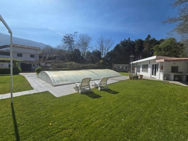 Casa chalet en Venta en Posada Barro