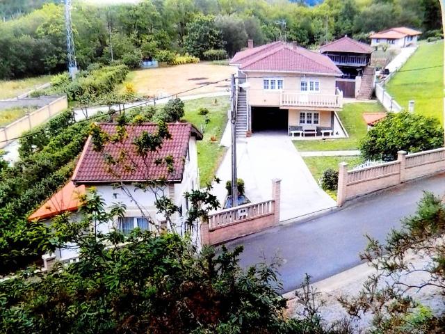 Casa chalet en Venta en Pravia
