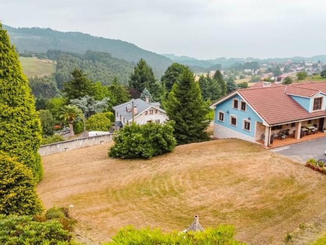 Casa chalet en Venta en Pravia