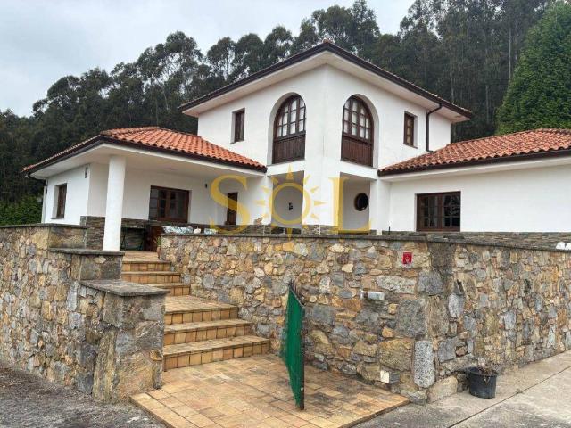 Casa chalet en Venta en Pravia