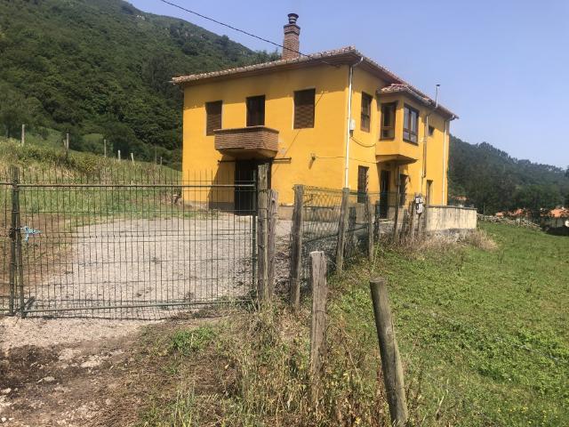Casa Chalet en Venta en Prases Cantabria