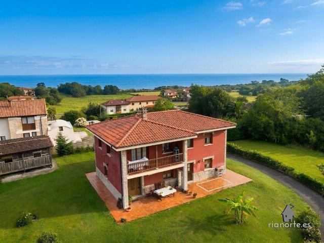 Casa chalet en Venta en Pría Nueva Hontoria Naves