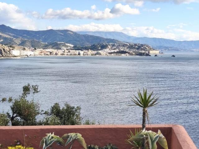Casa chalet en Venta en Punta La Mona