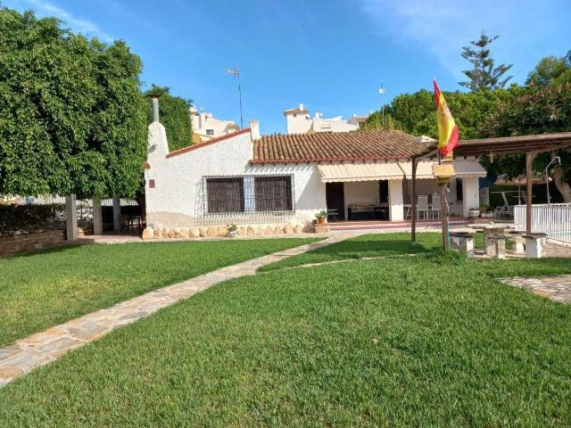 Casa chalet en Venta en Punta Prima