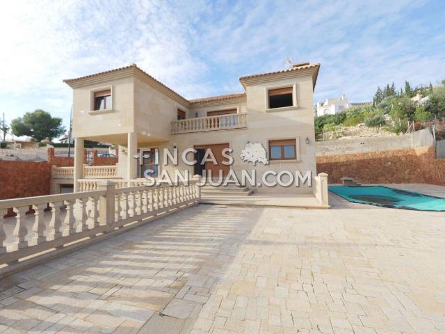 Casa chalet en Venta en Pueblo Acantilado Lanuza