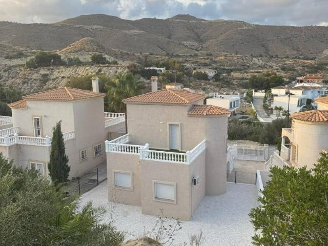 Casa chalet en Venta en Pueblo Acantilado Lanuza