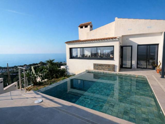 Casa chalet en Venta en Pueblo Español Coveta Fumá