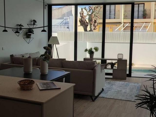 Casa chalet en Venta en Pueblo Latino