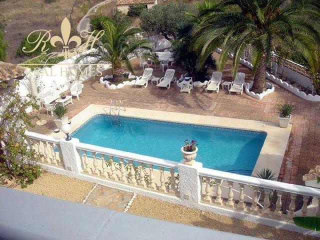 Casa chalet en Venta en Pueblo Urbanizaciones