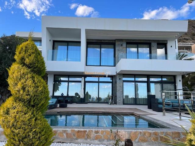 Casa chalet en Venta en Pueblo Urbanizaciones