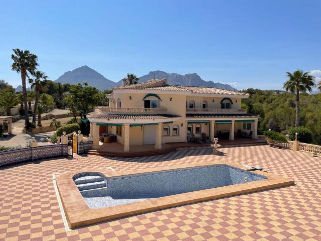 Casa chalet en Venta en Pueblo Urbanizaciones