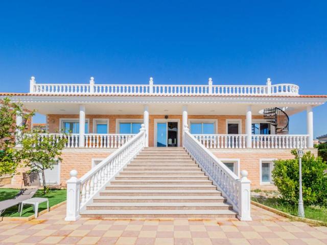 Casa chalet en Venta en Pueblo Urbanizaciones