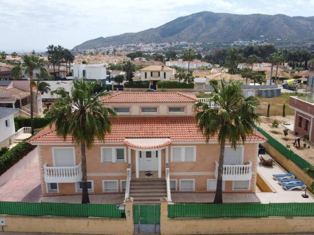 Casa chalet en Venta en Pueblo Urbanizaciones