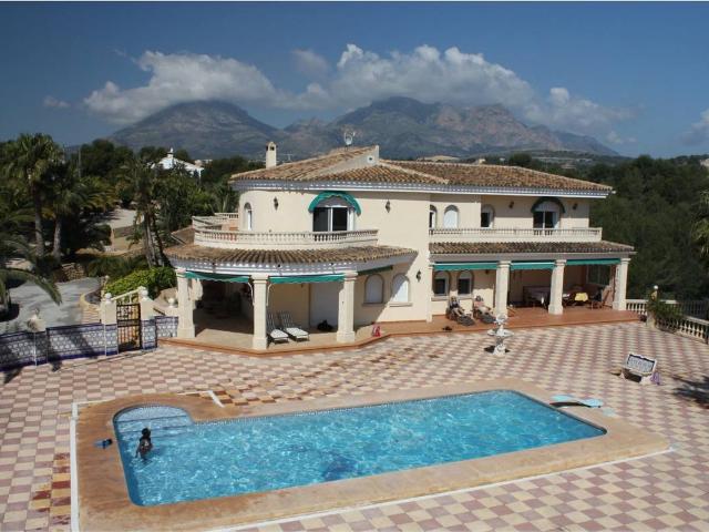 Casa chalet en Venta en Pueblo Urbanizaciones