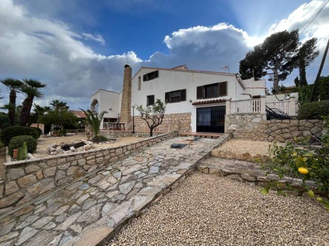Casa chalet en Venta en Pueblo Urbanizaciones