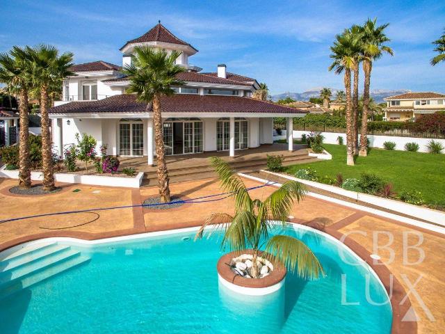 Casa chalet en Venta en Pueblo Urbanizaciones