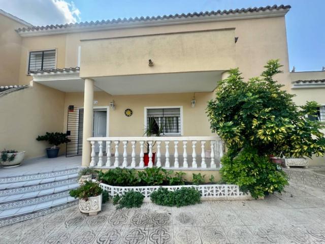 Casa chalet en Venta en Pueblo Urbanizaciones