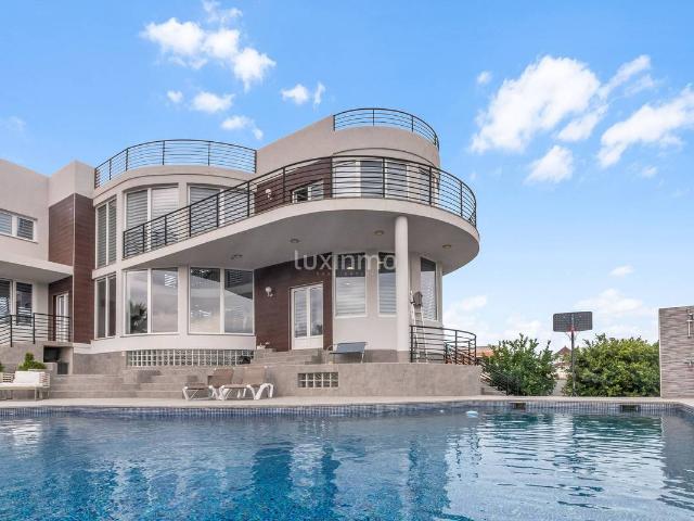 Casa chalet en Venta en Pueblo Urbanizaciones
