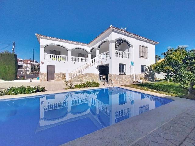 Casa chalet en Venta en Pueblo Urbanizaciones