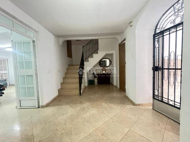 Casa chalet en Venta en Puente Genil