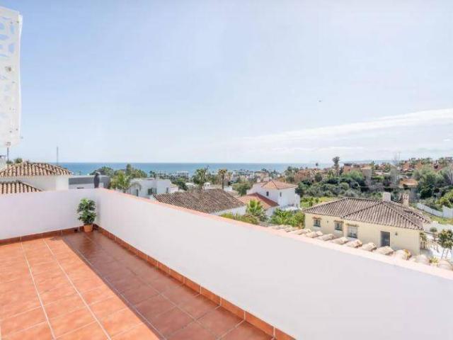 Casa chalet en Venta en Puerto de Estepona
