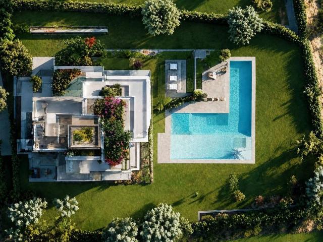 Casa chalet en Venta en Puerto de Estepona