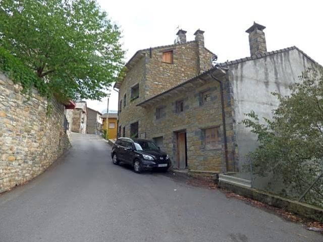 Casa chalet en Venta en Puértolas