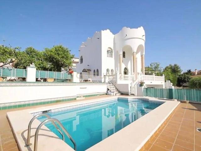 Casa chalet en Venta en Puertosol