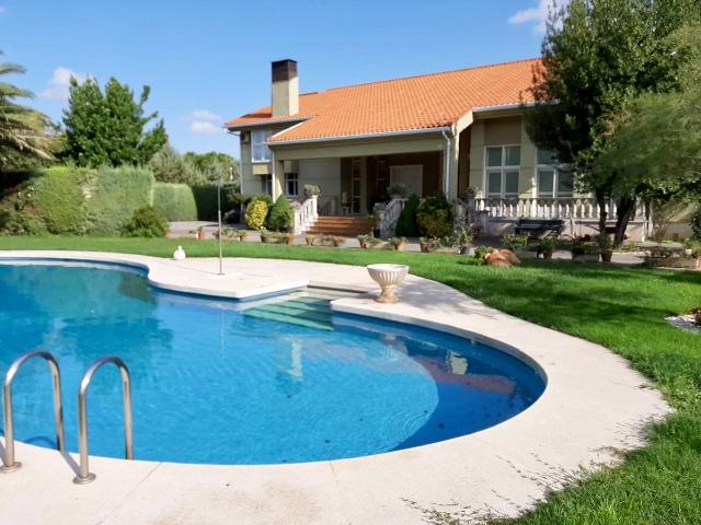 Casa chalet en Venta en Puerta de Toledo Atalaya