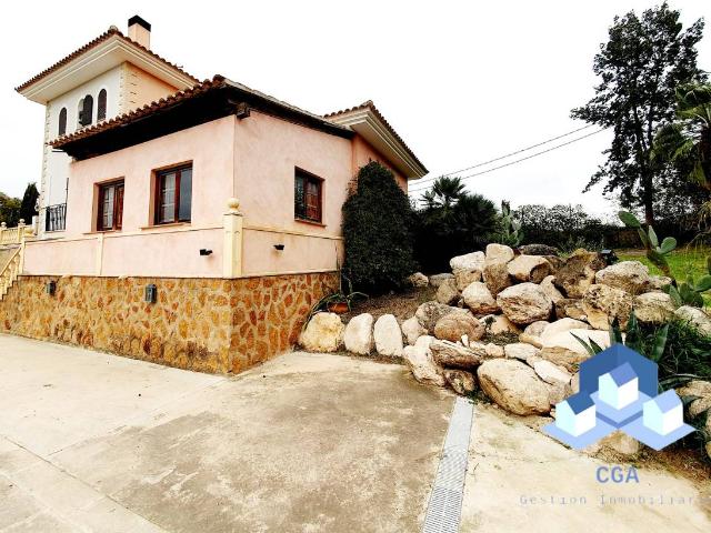 Casa chalet en Venta en Purias