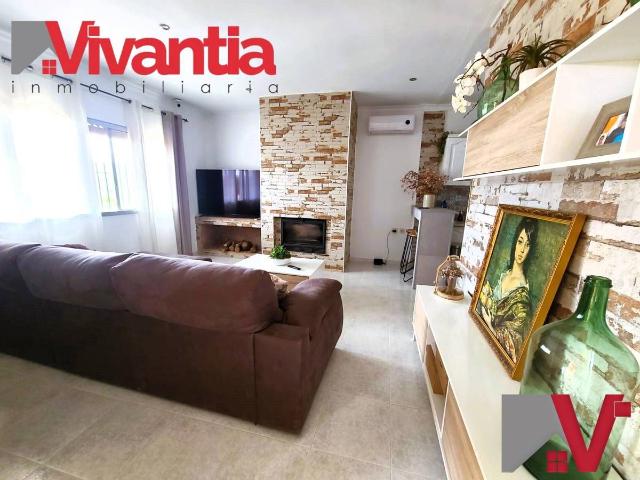 Casa chalet en Venta en Purias