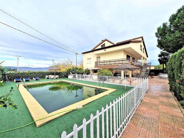 Casa chalet en Venta en Purias