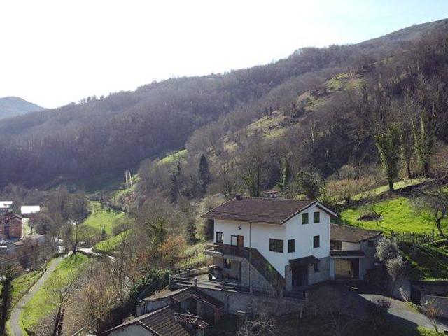 Casa chalet en Venta en Quirós