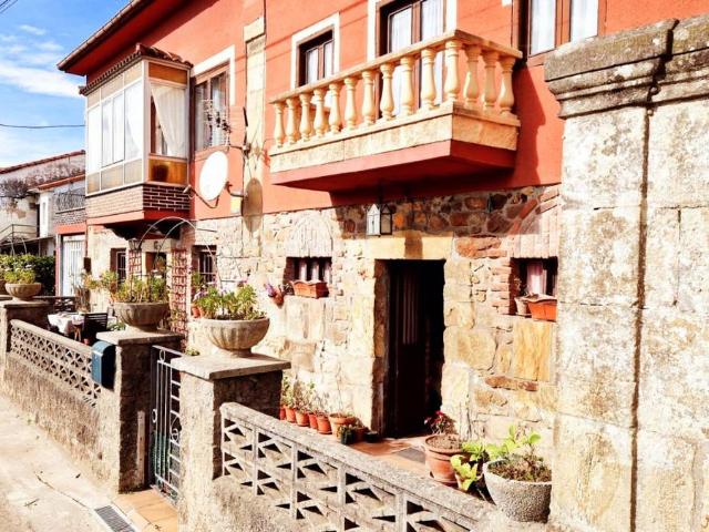Casa chalet en Venta en Renedo