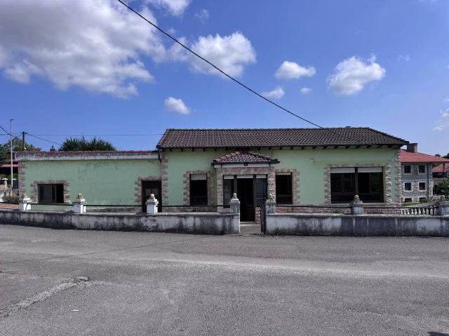 Casa chalet en Venta en Reocín