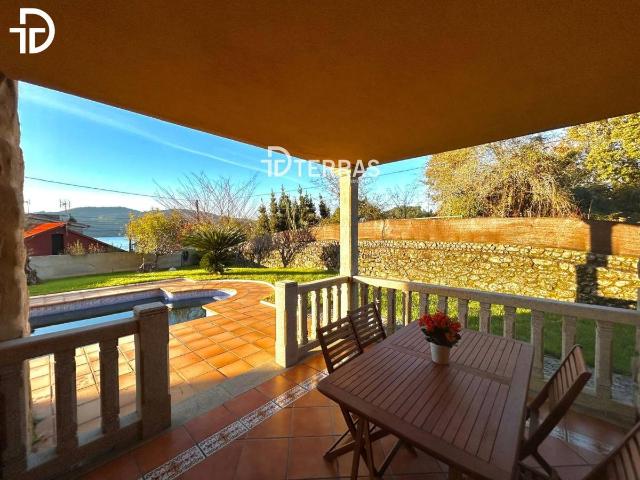 Casa chalet en Venta en Redondela