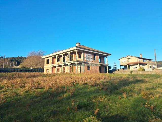 Casa chalet en Venta en Redondela