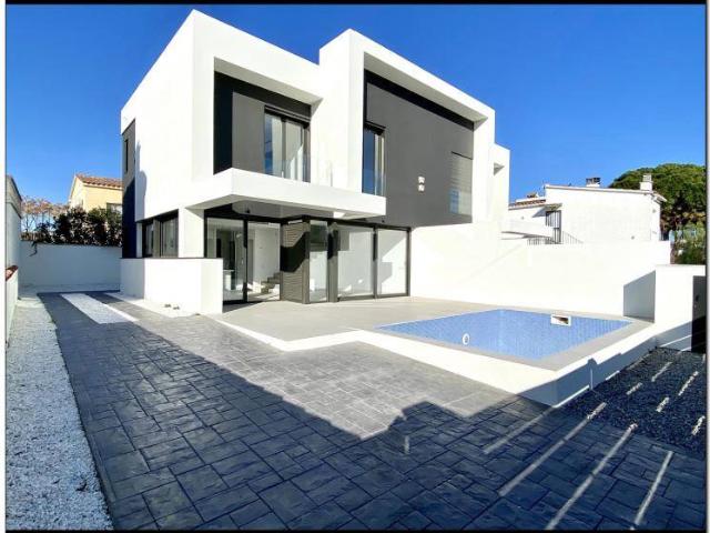 Casa chalet en Venta en Requesens