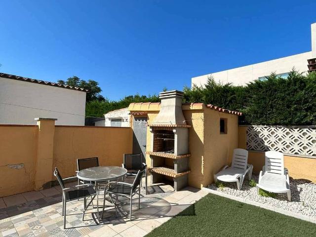 Casa chalet en Venta en Requesens