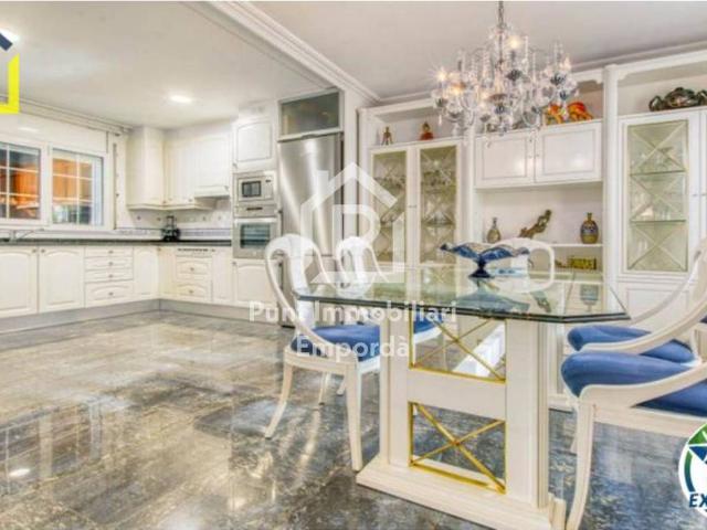 Casa chalet en Venta en Requesens